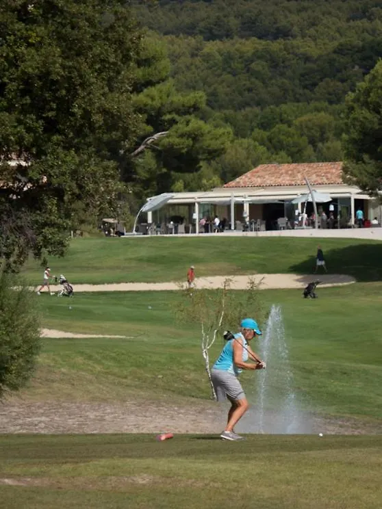 Les Pins, Provence Country Club Daire Saumane-de-Vaucluse